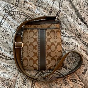 Coach signature C crossbody purse